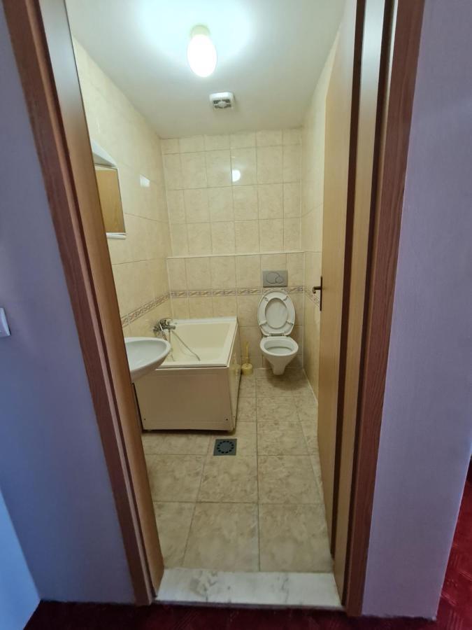 Holiday Урошевац Экстерьер фото