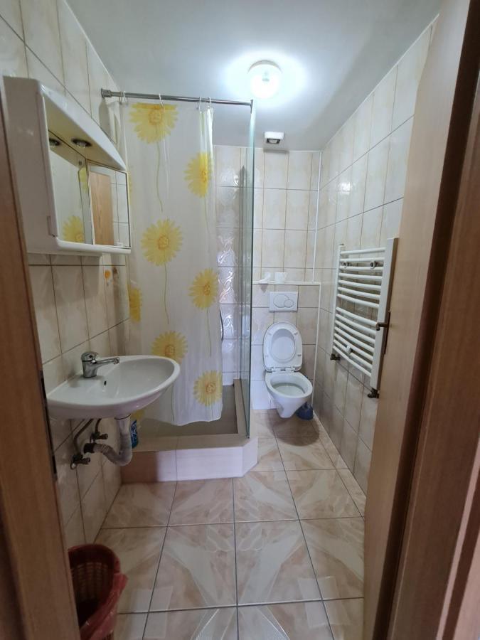 Holiday Урошевац Экстерьер фото
