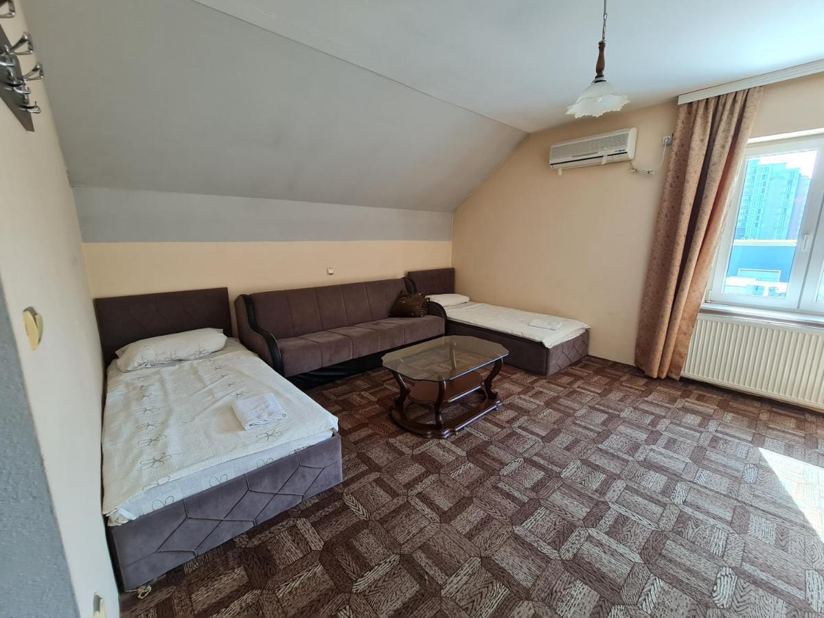 Holiday Урошевац Экстерьер фото