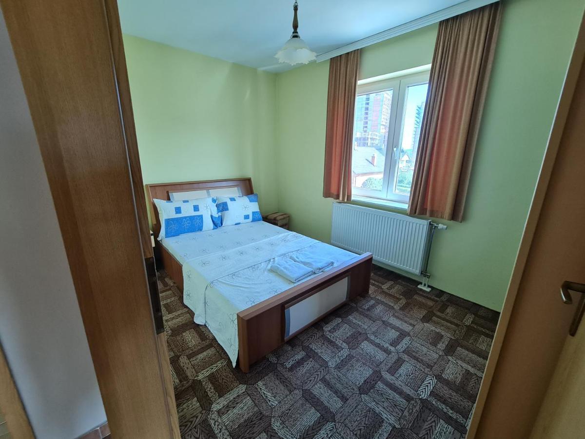 Holiday Урошевац Экстерьер фото